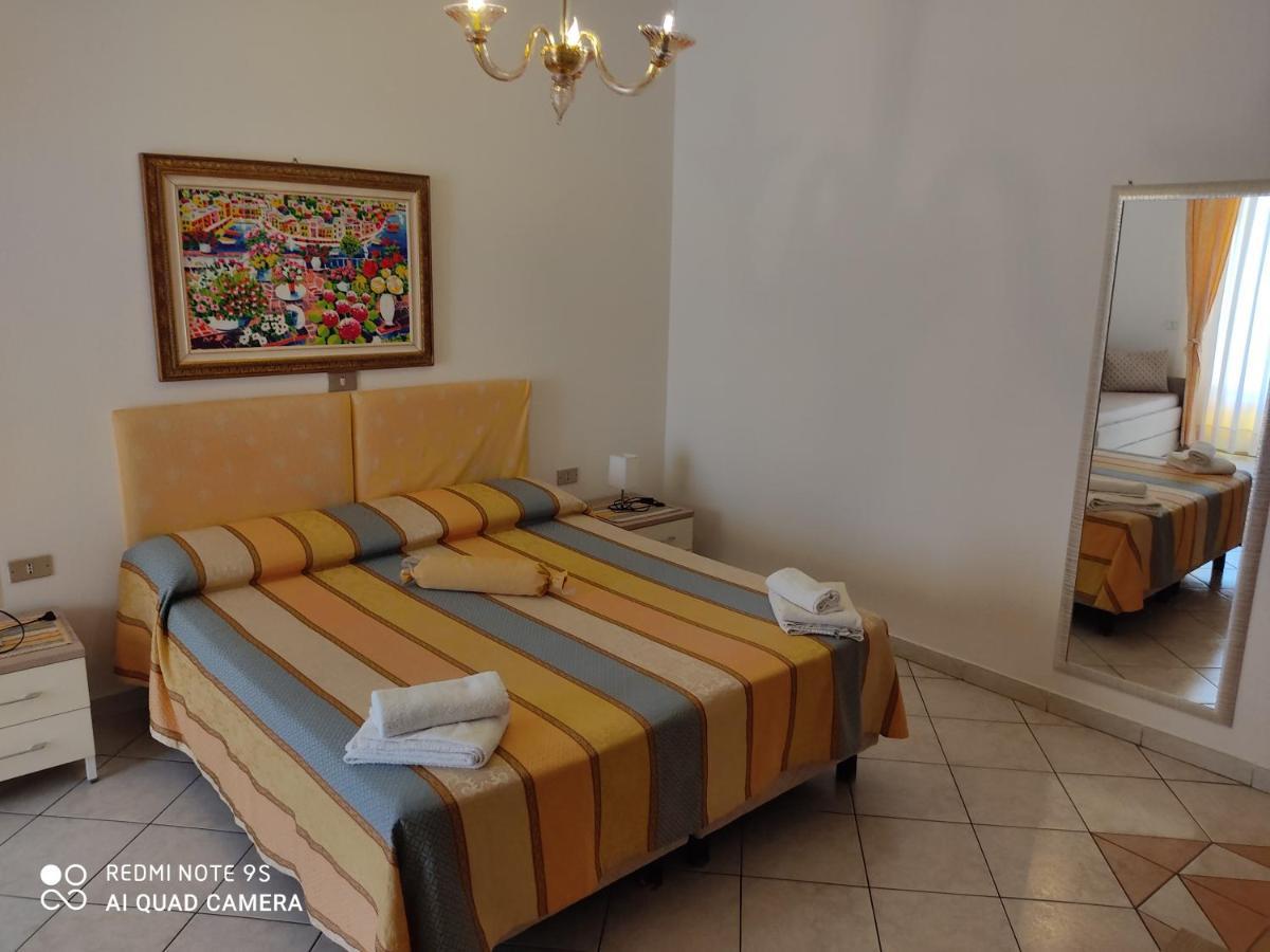 Hotel La Calabrese Isola Di Capo Rizzuto Exteriér fotografie