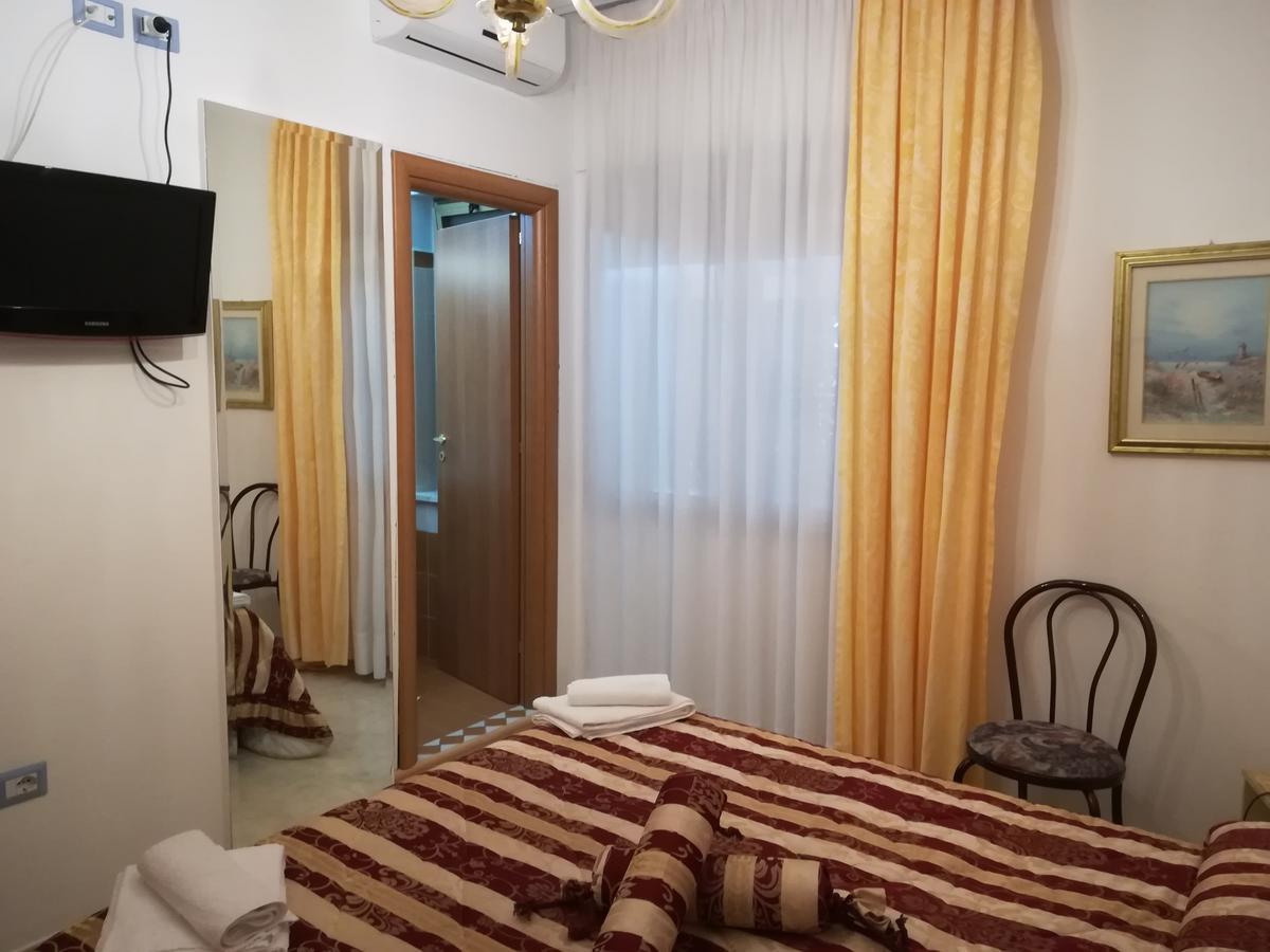 Hotel La Calabrese Isola Di Capo Rizzuto Exteriér fotografie