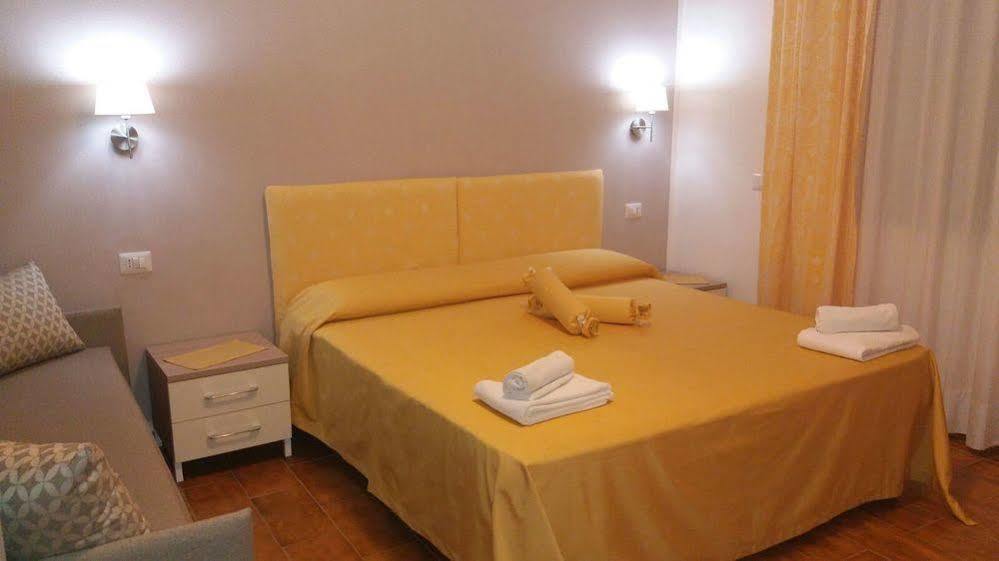 Hotel La Calabrese Isola Di Capo Rizzuto Exteriér fotografie